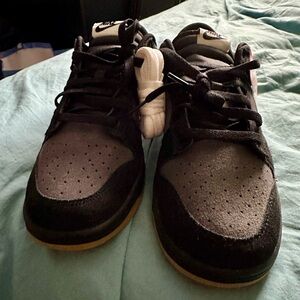 Nike Dunk SE Men's Black Grey and White Sneakers